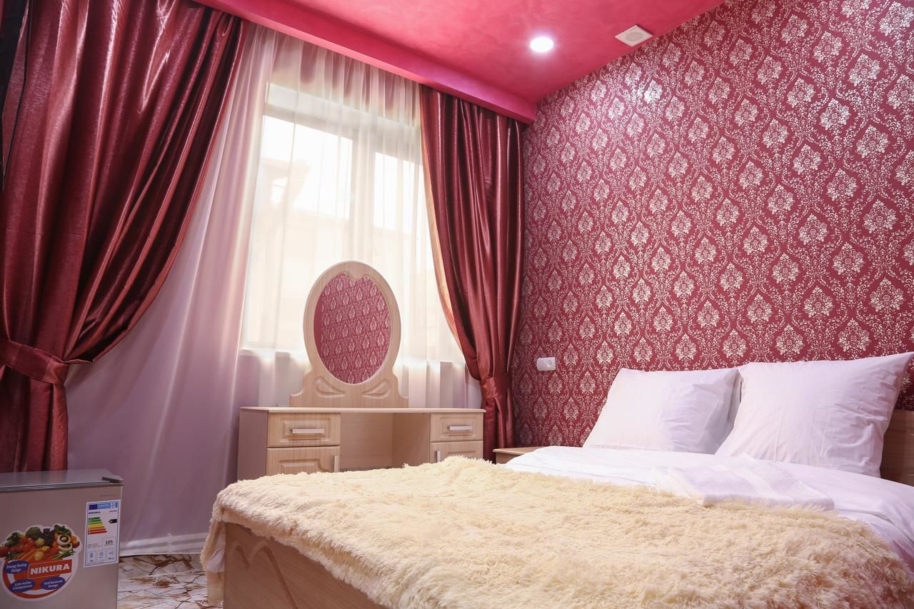 Отель Lovely Hotel in Centre Ереван