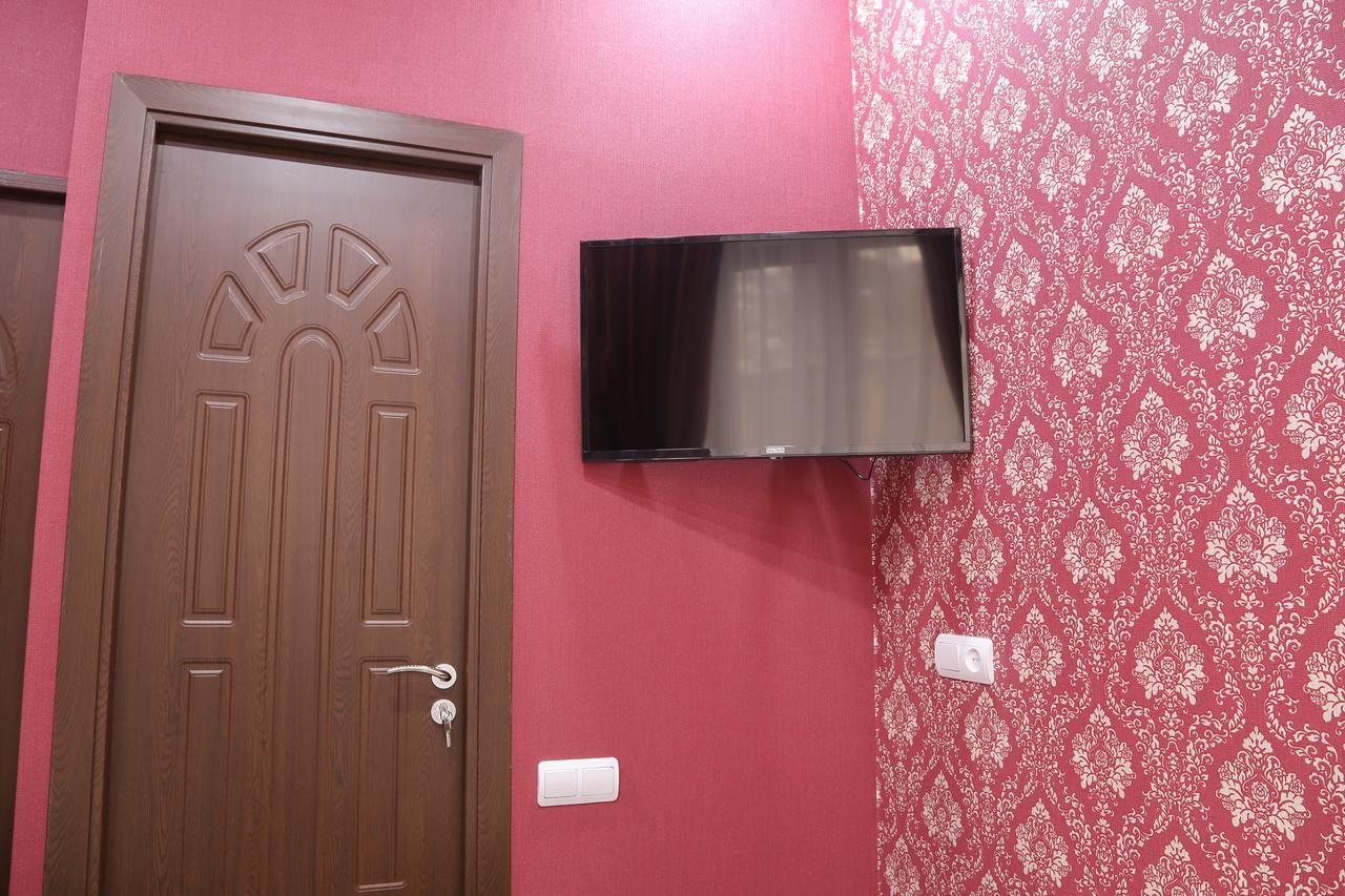 Отель Lovely Hotel in Centre Ереван-15